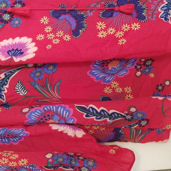 Zak and Rachael blouse - Picture 3 of 5